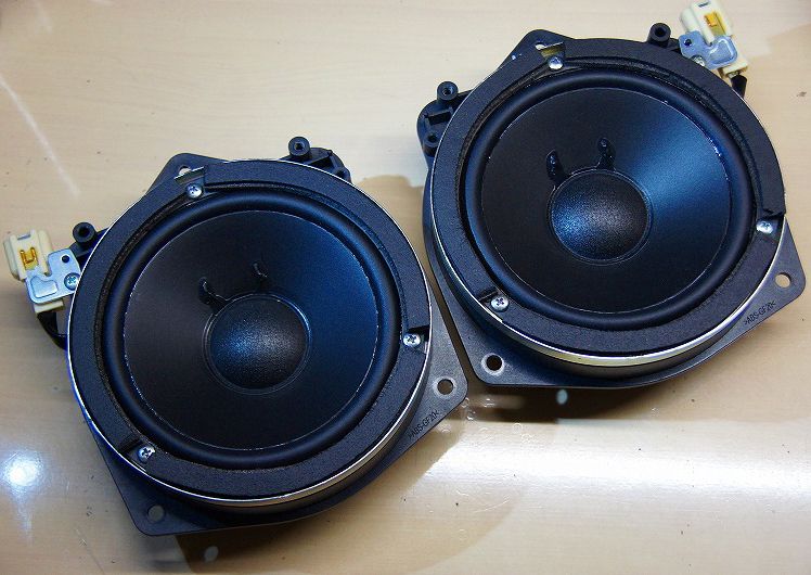 McIntosh スバル レガシィ ドアマウントスピーカー 修理例 RB55使用